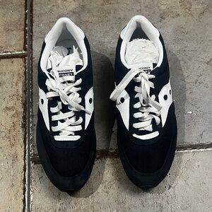 Saucony Hornet Navy and White Sneakers Size 11